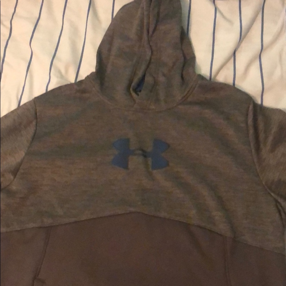 Underarmour sweatshirt
